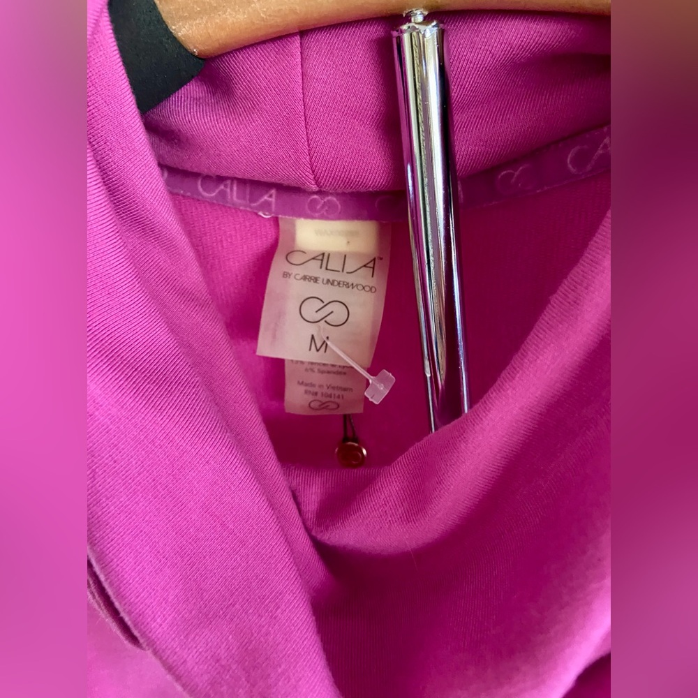 💕 CALIA BY CARRIE UNDERWOOD - PINK SLEEVELESS HOODIE - BRAND NEW - MEDIUM 💕 - Picture 3 of 4